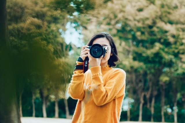 photographer 5 Tips to Help Your Side Hustle Thrive
